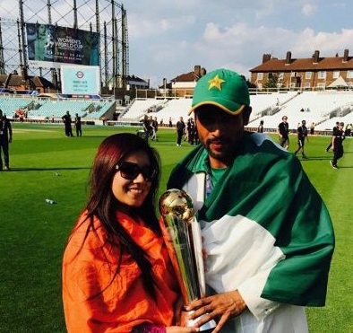 Cricketer M Amir with his wife Narjis