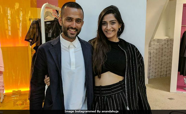 First Meeting of Sonam Kapoor and Anand Hoja